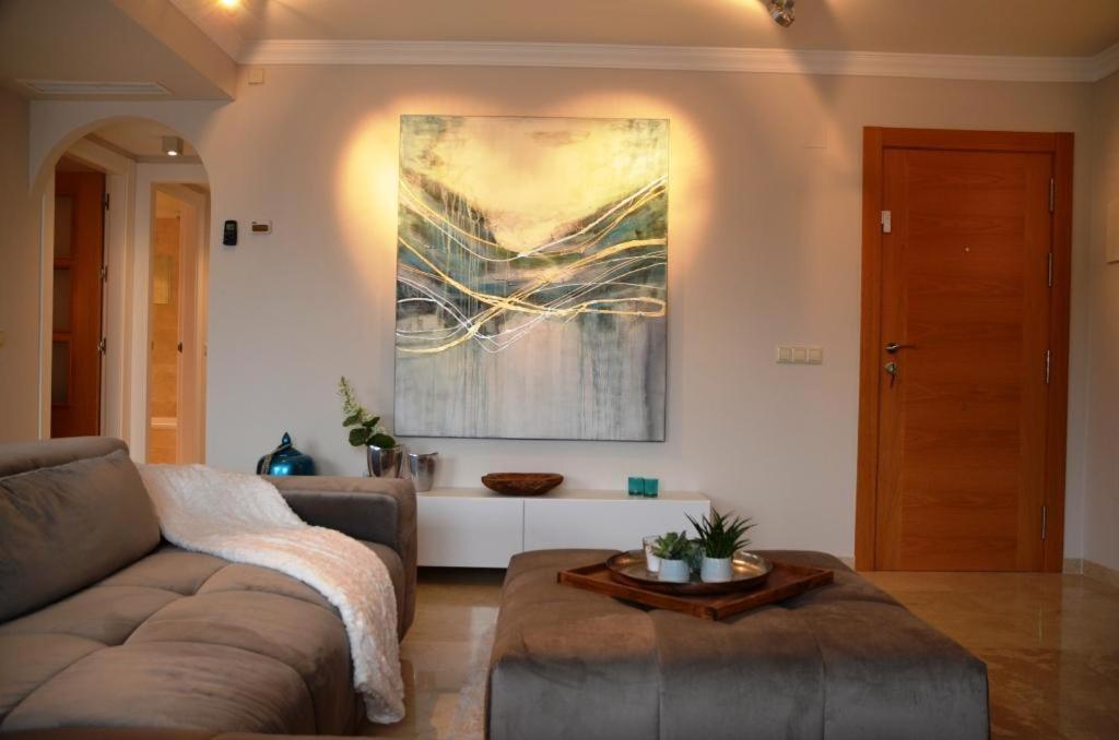شقة Penthouse Mit Privatem Jacuzzi In Marbella - La Mairena أُخين المظهر الخارجي الصورة