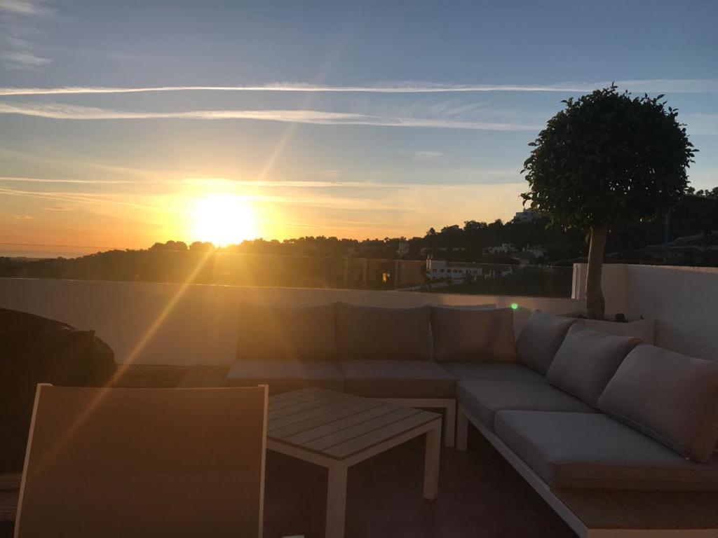 شقة Penthouse Mit Privatem Jacuzzi In Marbella - La Mairena أُخين المظهر الخارجي الصورة