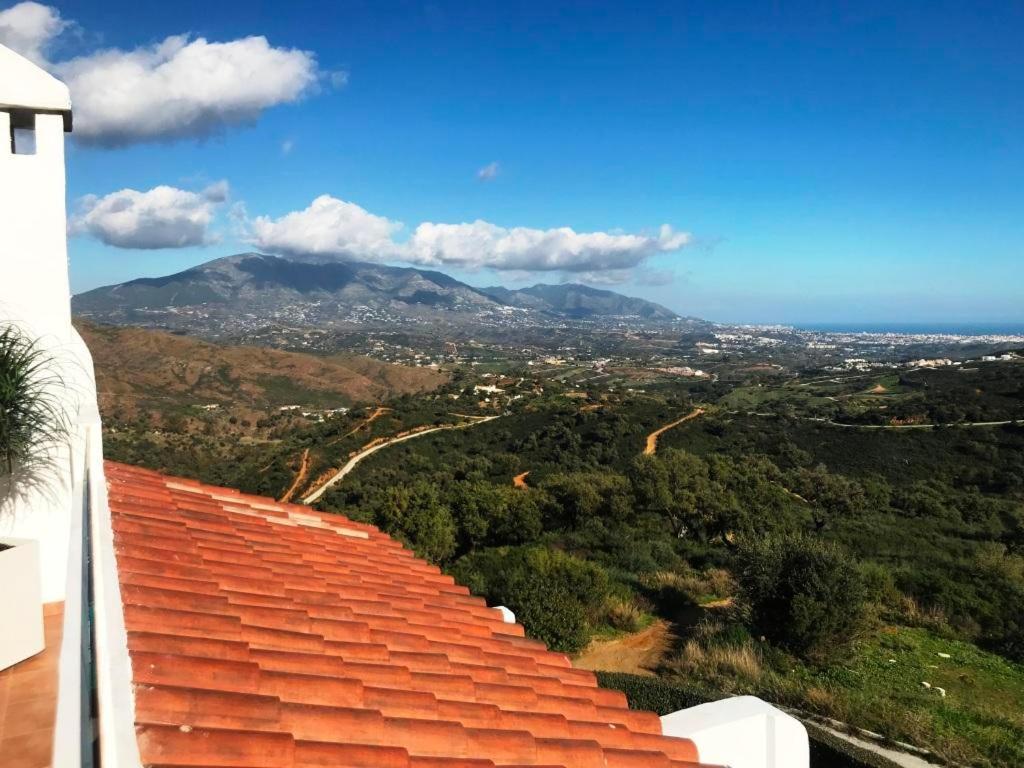 شقة Penthouse Mit Privatem Jacuzzi In Marbella - La Mairena أُخين المظهر الخارجي الصورة