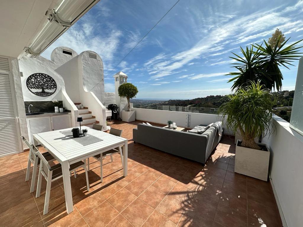 شقة Penthouse Mit Privatem Jacuzzi In Marbella - La Mairena أُخين المظهر الخارجي الصورة